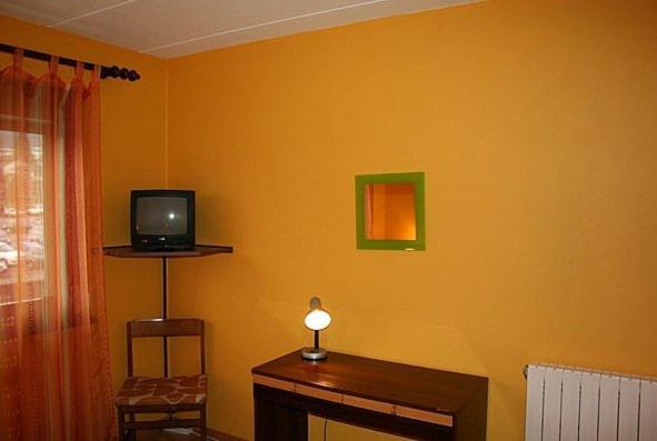 Motel Au Gros Pre Делемон Номер фото